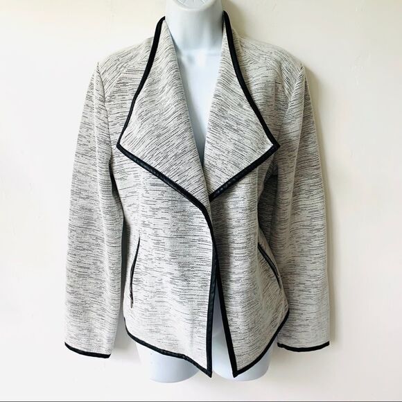 NWT Calvin Klein Line Detail Flyaway Jacket - Picture 3 of 15